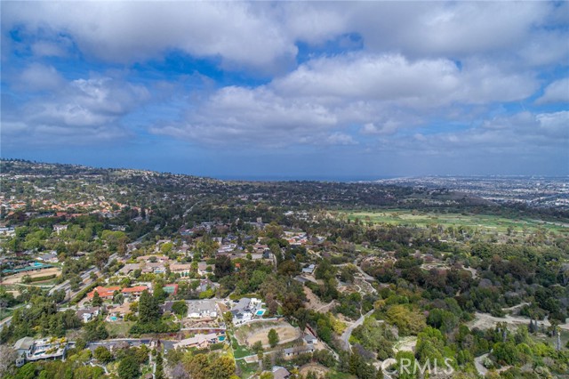 10 Sunnyfield Drive, Rolling Hills Estates, California 90274, 3 Bedrooms Bedrooms, ,2 BathroomsBathrooms,Residential,Sold,Sunnyfield,SB21066576