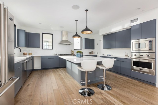 937 15th Street, Hermosa Beach, California 90254, 4 Bedrooms Bedrooms, ,5 BathroomsBathrooms,Residential,Sold,15th,SB20164161