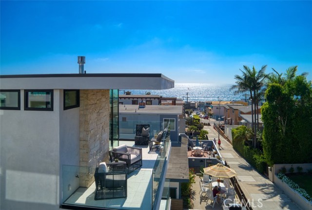 246 30th Street, Hermosa Beach, California 90254, 4 Bedrooms Bedrooms, ,4 BathroomsBathrooms,Residential,Sold,30th,SB19212204