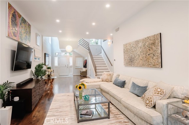 2812 Elm Avenue, Manhattan Beach, California 90266, 4 Bedrooms Bedrooms, ,4 BathroomsBathrooms,Residential,Sold,Elm,SB20183081