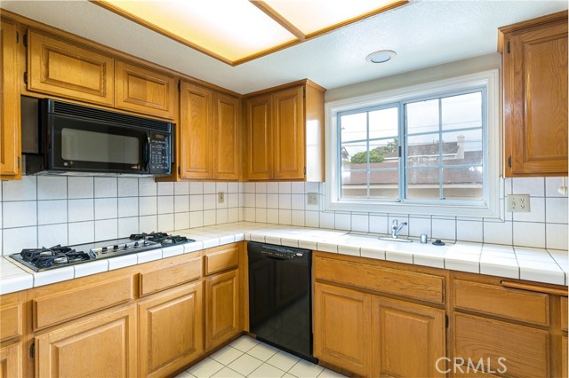 1806 Carnegie Lane, Redondo Beach, California 90278, 3 Bedrooms Bedrooms, ,2 BathroomsBathrooms,Residential,Sold,Carnegie,SB17176764
