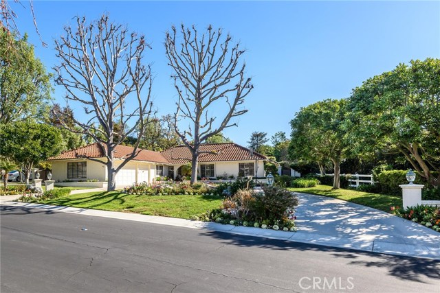40 Country Meadow Road, Rolling Hills Estates, California 90274, 4 Bedrooms Bedrooms, ,2 BathroomsBathrooms,Residential,Sold,Country Meadow,PV18037297