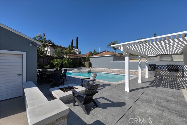 3 Bed Home for Sale in Sun Valley, California