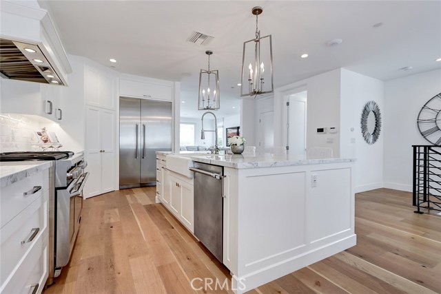 420 31st Street, Manhattan Beach, California 90266, 5 Bedrooms Bedrooms, ,2 BathroomsBathrooms,Residential,Sold,31st,SB20242729
