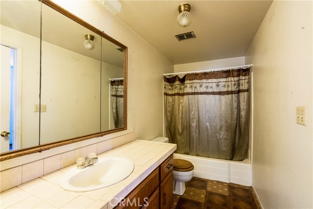2004 Nelson Avenue, Redondo Beach, California 90278, 4 Bedrooms Bedrooms, ,3 BathroomsBathrooms,Residential,Sold,Nelson,SB17138213