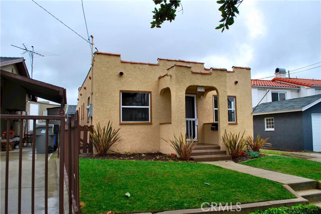 1010 Emerald Street, Redondo Beach, California 90277, 2 Bedrooms Bedrooms, ,1 BathroomBathrooms,Residential,Sold,Emerald,SW18023147