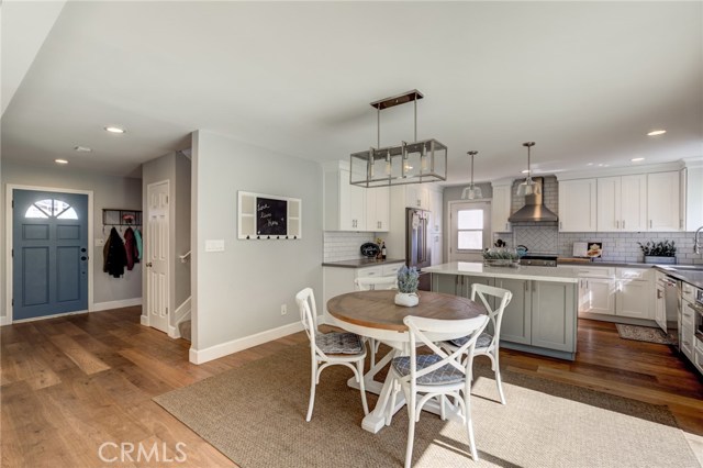 417 Susana Avenue, Redondo Beach, California 90277, 4 Bedrooms Bedrooms, ,2 BathroomsBathrooms,Residential,Sold,Susana,SB20152659