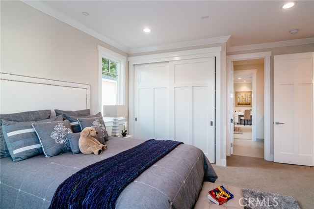1457 18th Street, Manhattan Beach, California 90266, 5 Bedrooms Bedrooms, ,2 BathroomsBathrooms,Residential,Sold,18th,SB17091633