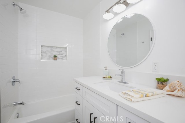 1116 2nd Street, Hermosa Beach, California 90254, 3 Bedrooms Bedrooms, ,1 BathroomBathrooms,Residential,Sold,2nd,SB20030434