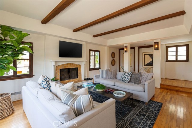 600 35th Street, Manhattan Beach, California 90266, 3 Bedrooms Bedrooms, ,3 BathroomsBathrooms,Residential,Sold,35th,SB19217935