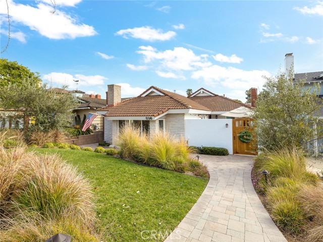 816 Knob Hill Avenue, Redondo Beach, California 90277, 3 Bedrooms Bedrooms, ,2 BathroomsBathrooms,Residential,Sold,Knob Hill,SB21051287
