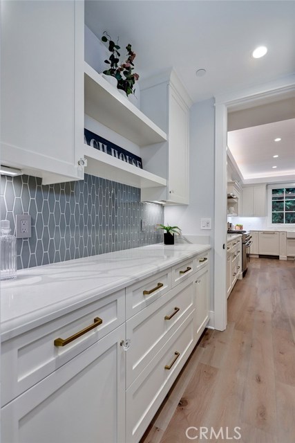 1716 Oak Avenue, Manhattan Beach, California 90266, 5 Bedrooms Bedrooms, ,5 BathroomsBathrooms,Residential,Sold,Oak,SB19008718