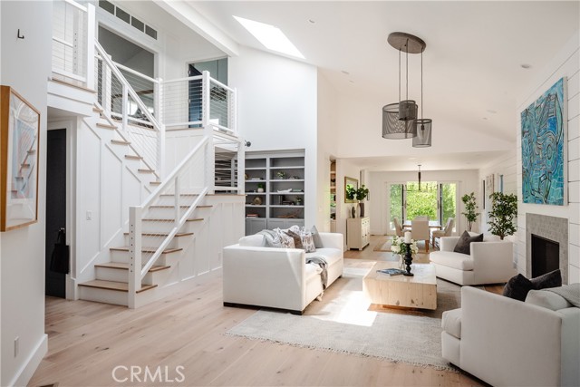 933 9th Street, Manhattan Beach, California 90266, 4 Bedrooms Bedrooms, ,2 BathroomsBathrooms,Residential,Sold,9th,SB21112500