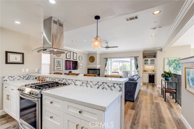 2403 Rockefeller Lane, Redondo Beach, California 90278, 3 Bedrooms Bedrooms, ,2 BathroomsBathrooms,Residential,Sold,Rockefeller,SB20212626