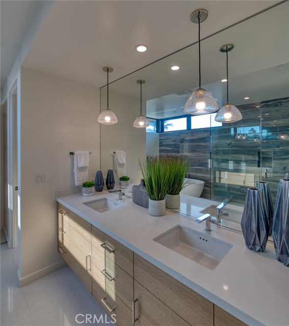 246 30th Street, Hermosa Beach, California 90254, 4 Bedrooms Bedrooms, ,4 BathroomsBathrooms,Residential,Sold,30th,SB19212204