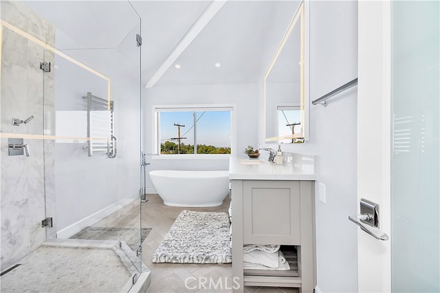 32 Harbor Sight Drive, Rolling Hills Estates, California 90274, 6 Bedrooms Bedrooms, ,2 BathroomsBathrooms,Residential,Sold,Harbor Sight,PV20212082