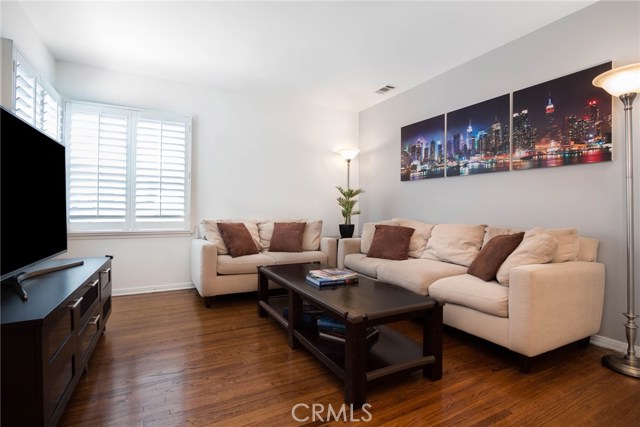 1301 19th Street, Manhattan Beach, California 90266, 3 Bedrooms Bedrooms, ,2 BathroomsBathrooms,Residential,Sold,19th,SB17057029