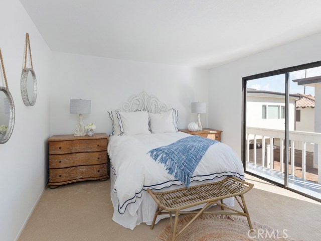 808 Vincent Street, Redondo Beach, California 90277, 3 Bedrooms Bedrooms, ,2 BathroomsBathrooms,Residential,Sold,Vincent,PV20055164