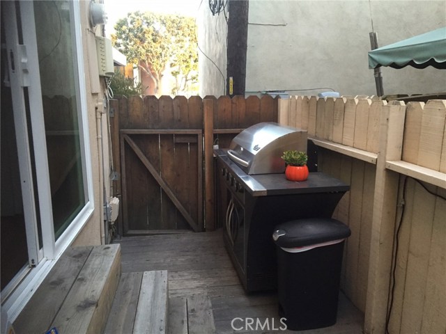1505 Crest Drive, Manhattan Beach, California 90266, 3 Bedrooms Bedrooms, ,3 BathroomsBathrooms,Residential,Sold,Crest,SB20189382