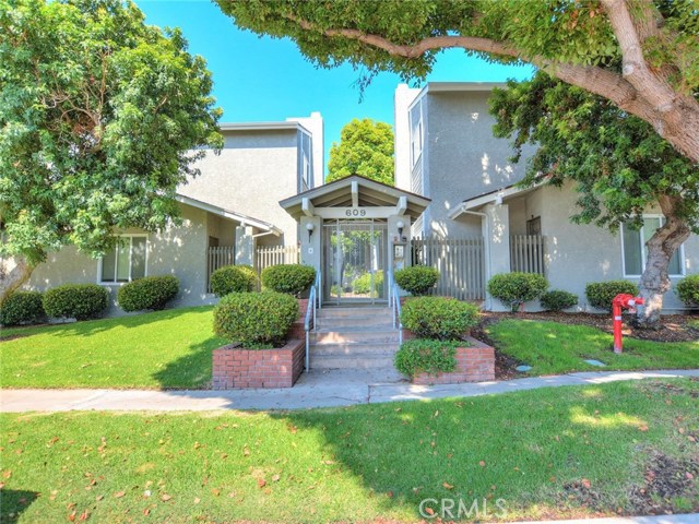 609 Meyer Lane, Redondo Beach, California 90278, 2 Bedrooms Bedrooms, ,1 BathroomBathrooms,Residential,Sold,Meyer,AR17156521