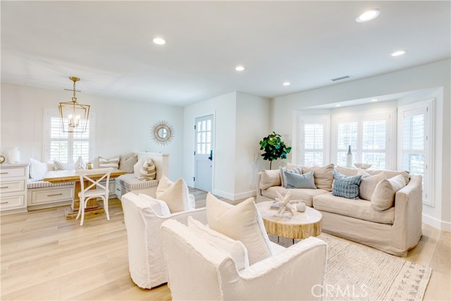 861 12th Court, Manhattan Beach, California 90266, 3 Bedrooms Bedrooms, ,1 BathroomBathrooms,Residential,Sold,12th,SB20006910