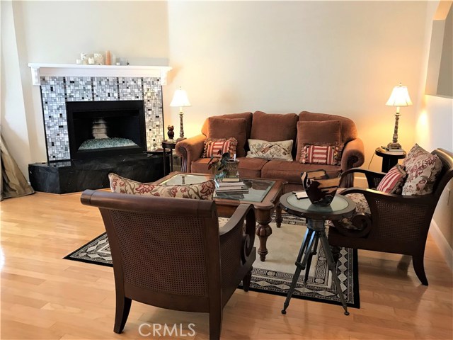 211 Lucia, Redondo Beach, California 90277, 3 Bedrooms Bedrooms, ,2 BathroomsBathrooms,Residential,Sold,Lucia,PV20000457