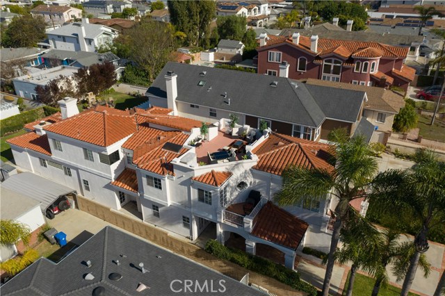 1021 Avenue D, Redondo Beach, California 90277, 4 Bedrooms Bedrooms, ,2 BathroomsBathrooms,Residential,Sold,Avenue D,SB21005310