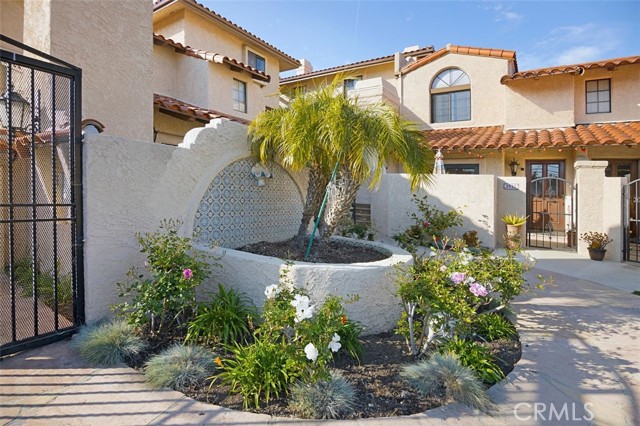 2 Bed Home for Sale in Torrance, California