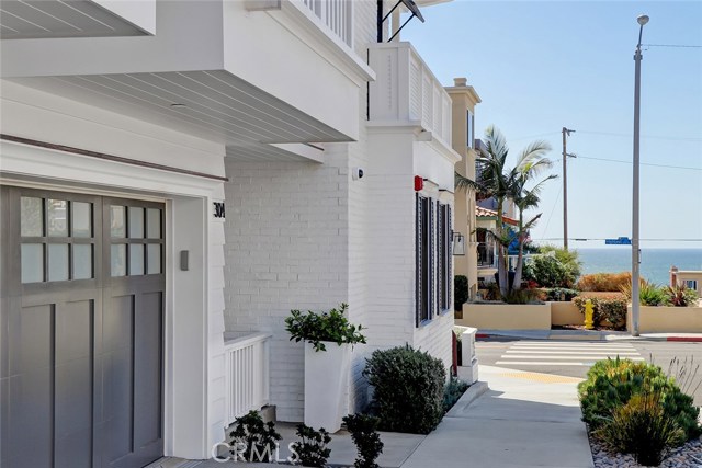 304 3rd Street, Manhattan Beach, California 90266, 4 Bedrooms Bedrooms, ,3 BathroomsBathrooms,Residential,Sold,3rd,SB19234721