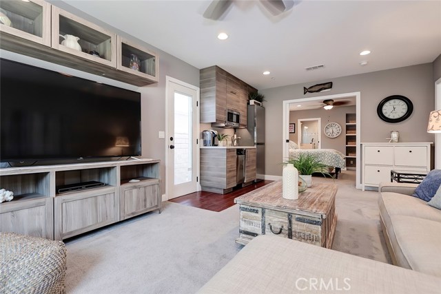 411 Avenue F, Redondo Beach, California 90277, 5 Bedrooms Bedrooms, ,4 BathroomsBathrooms,Residential,Sold,Avenue F,SB20102967