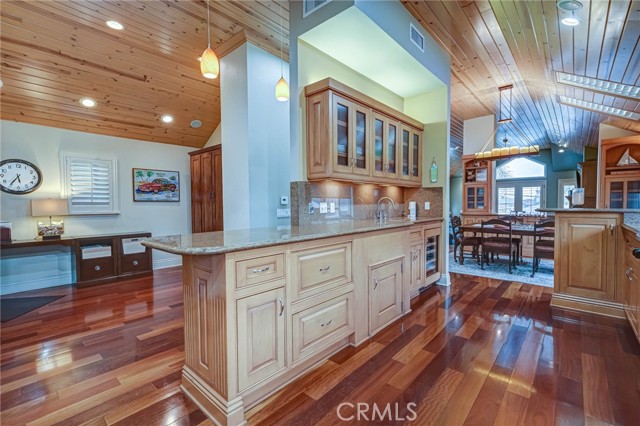 517 12th Street, Manhattan Beach, California 90266, 4 Bedrooms Bedrooms, ,3 BathroomsBathrooms,Residential,Sold,12th,SB21070513