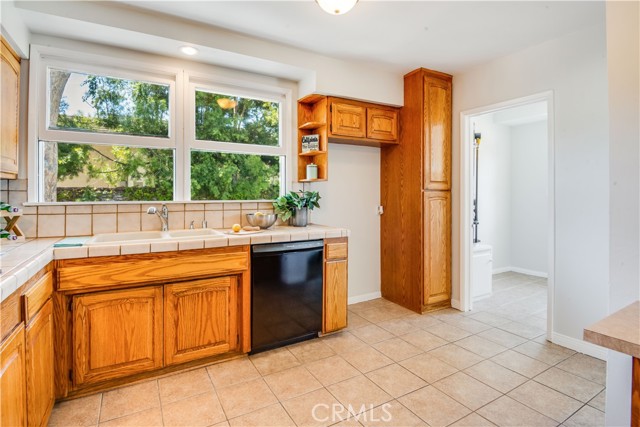 27 Ranchview Road, Rolling Hills Estates, California 90274, 3 Bedrooms Bedrooms, ,2 BathroomsBathrooms,Residential,Sold,Ranchview,SB21119062