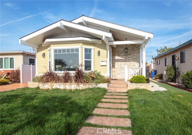 502 Paulina Avenue, Redondo Beach, California 90277, 3 Bedrooms Bedrooms, ,2 BathroomsBathrooms,Residential,Sold,Paulina,SB17257861