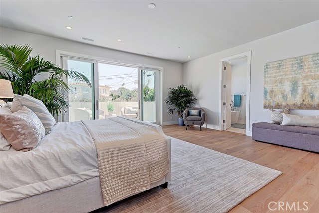 1450 23rd Street, Manhattan Beach, California 90266, 5 Bedrooms Bedrooms, ,2 BathroomsBathrooms,Residential,Sold,23rd,SB17111240