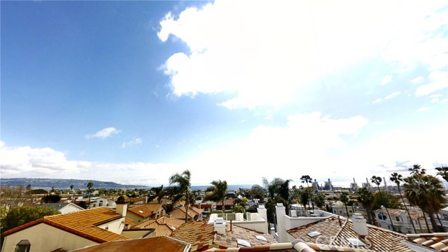 625 Lucia Avenue, Redondo Beach, California 90277, 3 Bedrooms Bedrooms, ,2 BathroomsBathrooms,Residential,Sold,Lucia,SB20075616