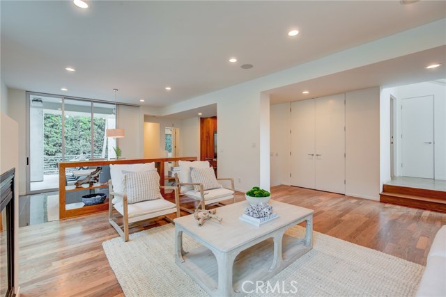 2400 Palm Avenue, Manhattan Beach, California 90266, 4 Bedrooms Bedrooms, ,4 BathroomsBathrooms,Residential,Sold,Palm,SB20055026