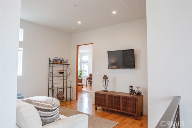 2108 Gates, Redondo Beach, California 90278, 4 Bedrooms Bedrooms, ,3 BathroomsBathrooms,Residential,Sold,Gates,SB20109277