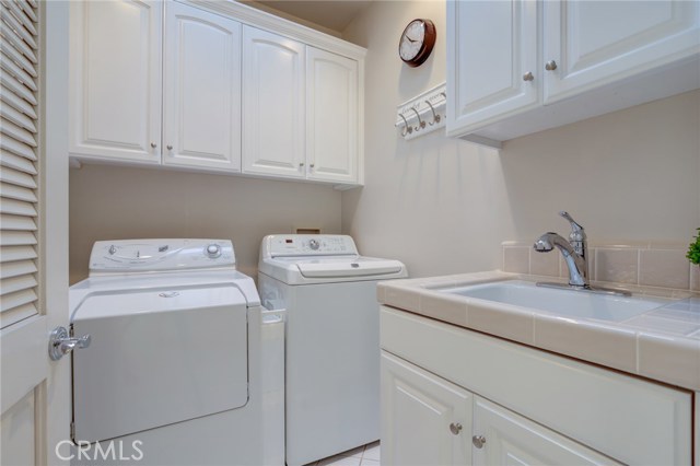 637 17th Street, Manhattan Beach, California 90266, 6 Bedrooms Bedrooms, ,3 BathroomsBathrooms,Residential,Sold,17th,SB20249999