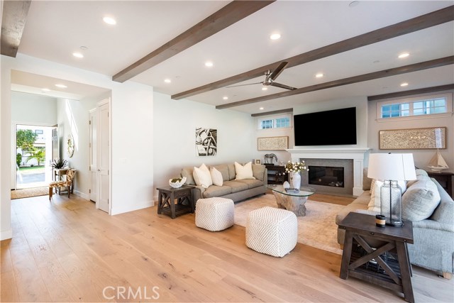 1900 Lynngrove Drive, Manhattan Beach, California 90266, 5 Bedrooms Bedrooms, ,2 BathroomsBathrooms,Residential,Sold,Lynngrove,SB19050815