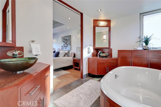 794 27th Street, Manhattan Beach, California 90266, 5 Bedrooms Bedrooms, ,3 BathroomsBathrooms,Residential,Sold,27th,SB20032410