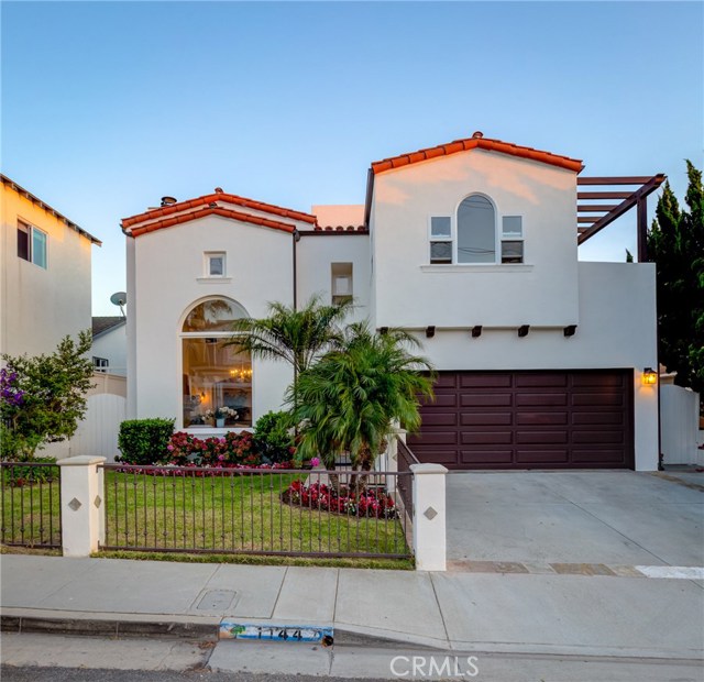 1144 9th Street, Hermosa Beach, California 90254, 5 Bedrooms Bedrooms, ,4 BathroomsBathrooms,Residential,Sold,9th,SB19216948