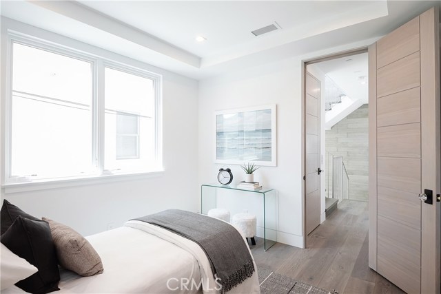 705 Crest Drive, Manhattan Beach, California 90266, 5 Bedrooms Bedrooms, ,2 BathroomsBathrooms,Residential,Sold,Crest,SB20098855