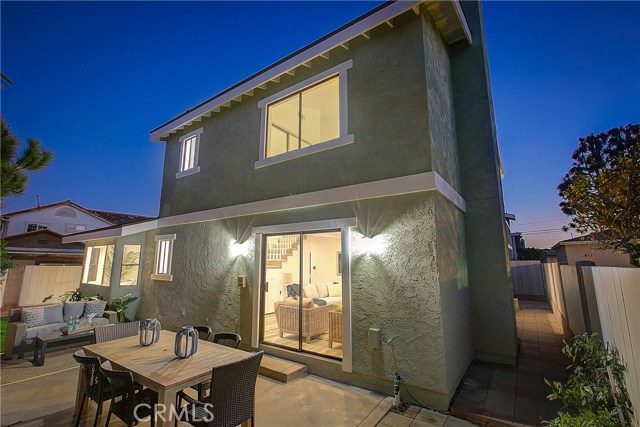 2215 Huntington Lane, Redondo Beach, California 90278, 3 Bedrooms Bedrooms, ,2 BathroomsBathrooms,Residential,Sold,Huntington,PW21010737