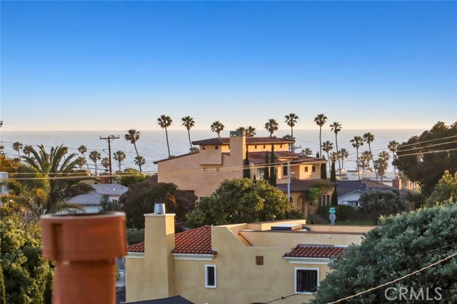 700 Avenue C, Redondo Beach, California 90277, 5 Bedrooms Bedrooms, ,5 BathroomsBathrooms,Residential,Sold,Avenue C,SB19123719