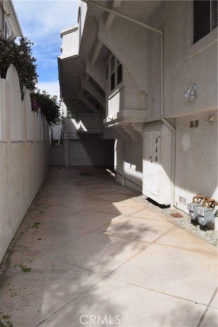 720 Lucia Avenue, Redondo Beach, California 90277, 5 Bedrooms Bedrooms, ,3 BathroomsBathrooms,Residential,Sold,Lucia,SB17080801