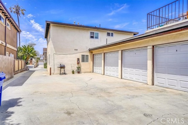 2204 Voorhees Avenue, Redondo Beach, California 90278, ,Residential Income,Sold,Voorhees,SB21134968