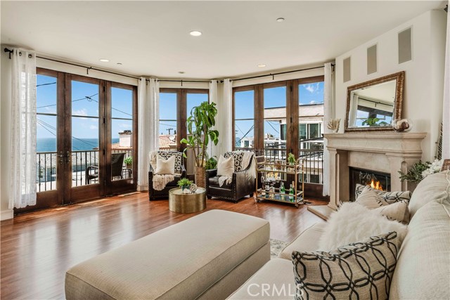 200 Shell Street, Manhattan Beach, California 90266, 3 Bedrooms Bedrooms, ,3 BathroomsBathrooms,Residential,Sold,Shell,SB20140348