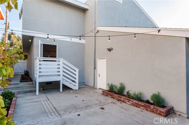 201 24th Street, Hermosa Beach, California 90254, 3 Bedrooms Bedrooms, ,2 BathroomsBathrooms,Residential,Sold,24th,SB17267233