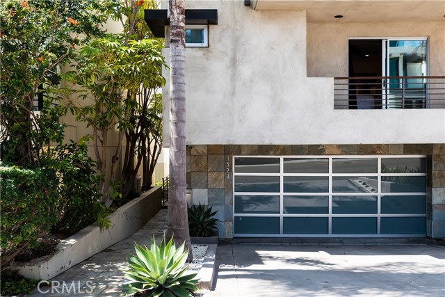 1523 Manhattan Avenue, Hermosa Beach, California 90254, 4 Bedrooms Bedrooms, ,5 BathroomsBathrooms,Residential,Sold,Manhattan,SB18207493