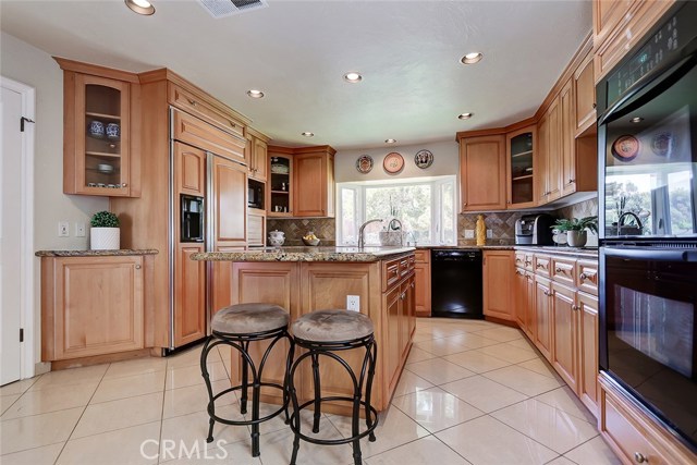5810 Sunmist Drive, Rancho Palos Verdes, California 90275, 4 Bedrooms Bedrooms, ,3 BathroomsBathrooms,Residential,Sold,Sunmist,SB19187283